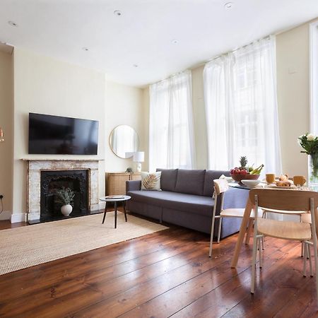 Superb One Bedroom Apartment In Soho London Exterior foto