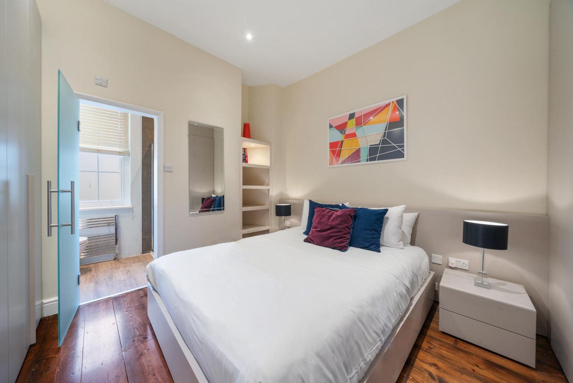Superb One Bedroom Apartment In Soho London Exterior foto