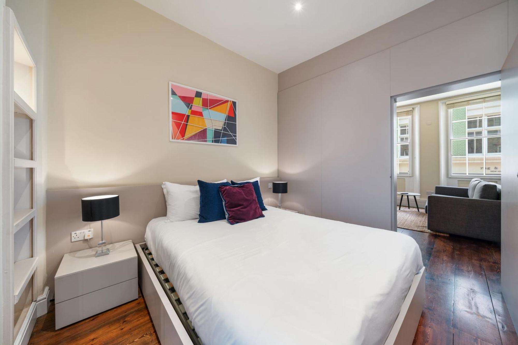 Superb One Bedroom Apartment In Soho London Exterior foto